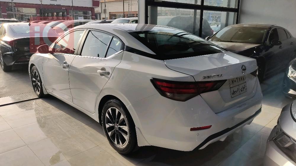 نیسان سێنترا